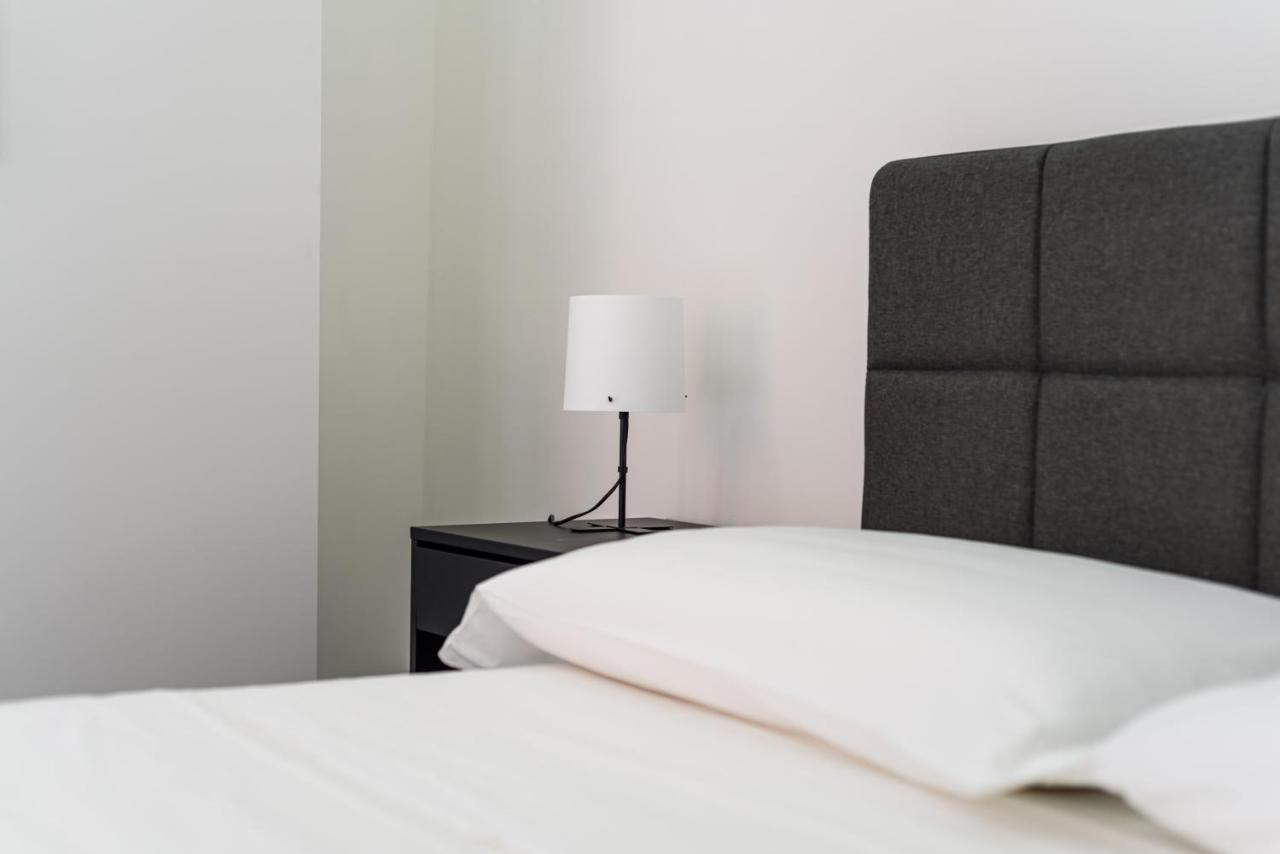 Tommaseo Seaside Apartments เนเปิลส์ ภายนอก รูปภาพ