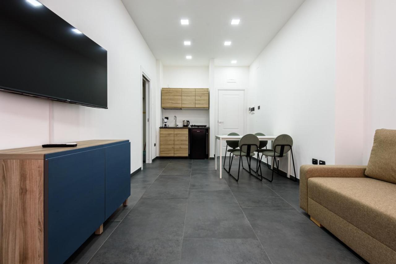 Tommaseo Seaside Apartments เนเปิลส์ ภายนอก รูปภาพ